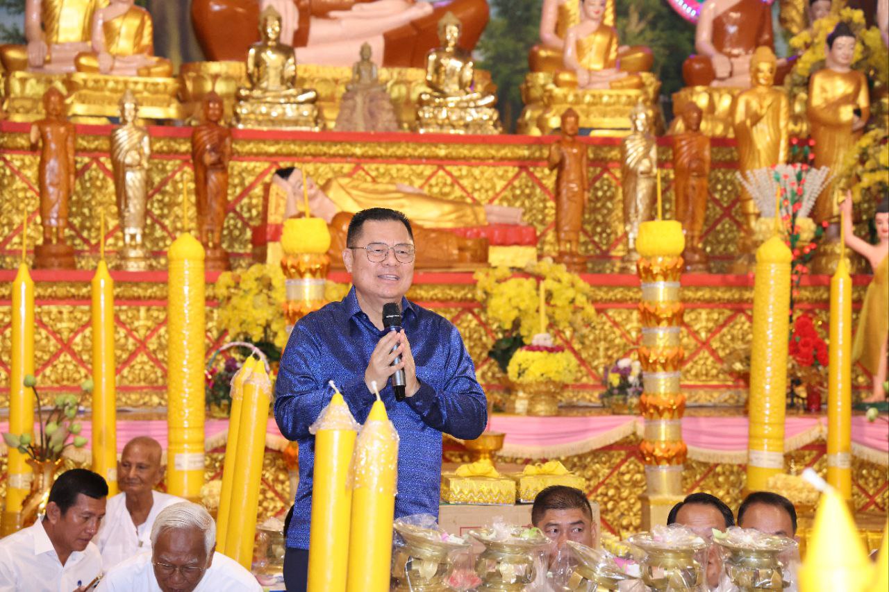 ក្រុមការងាររាជរដ្ឋាភិបាល អាជ្ញាធរមូលដ្ឋាន ព្រះសង្ឃ ប្រជាពលរដ្ឋ ខេត្តកណ្តាល គាំទ្រសាទរ ពិធីបើកការដ្ឋានព្រែកជីកហ្វូណនតេជោ