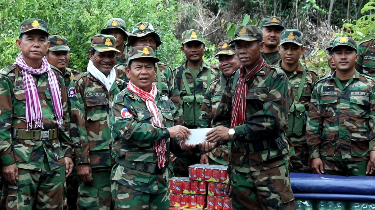 ជម្រកស្នាក់នៅរបស់កម្លាំងប្រតិបត្តិការសឹករងកំពង់ធំបំពេញភារកិច្ច​រងការវាយប្រហារដោយ​ខ្យល់កន្រ្តាក់