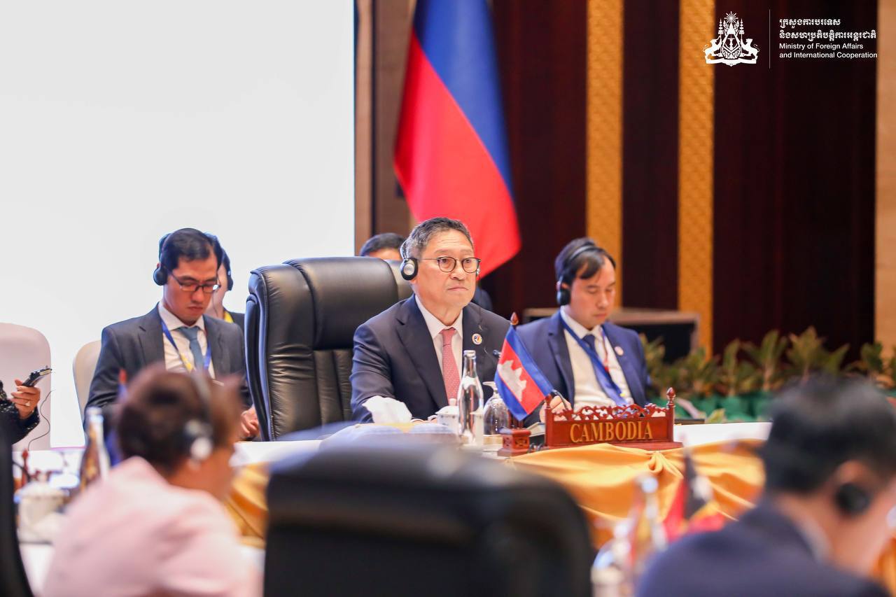 ប្រមុខការទូតកម្ពុជាជំរុញឱ្យអាស៊ាន និងប្រទេសដៃគូសន្ទនា