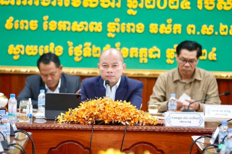 អភិបាលខេត្តស្វាយរៀងណែនាំដល់មន្ទីរពាក់ព័ន្ធឱ្យយកចិត្តទុកដាក់លើផ្លូវខូច