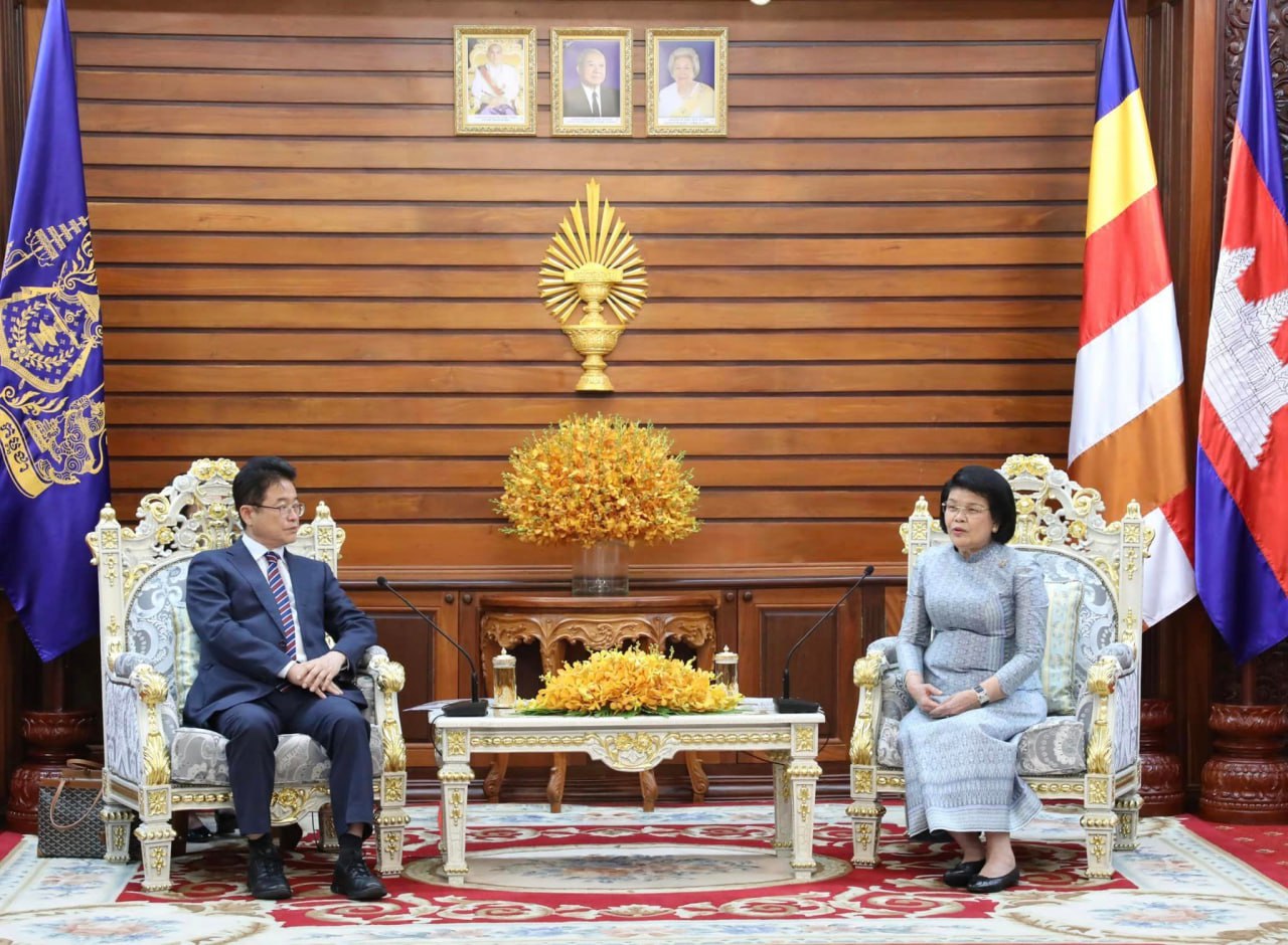 សម្តេចរដ្ឋសភាធិបតី ៖ ផ្តល់អាទិភាពលើការអភិវឌ្ឍធនធានមនុស្សរបស់​រាជរដ្ឋាភិ​បាលអាណត្តិទី៧ ដូចគ្នានឹងគោលនយោបាយរបស់សាធារណរដ្ឋកូរ៉េ នៅពេលផ្តើមអភិវឌ្ឍប្រទេសជាតិ