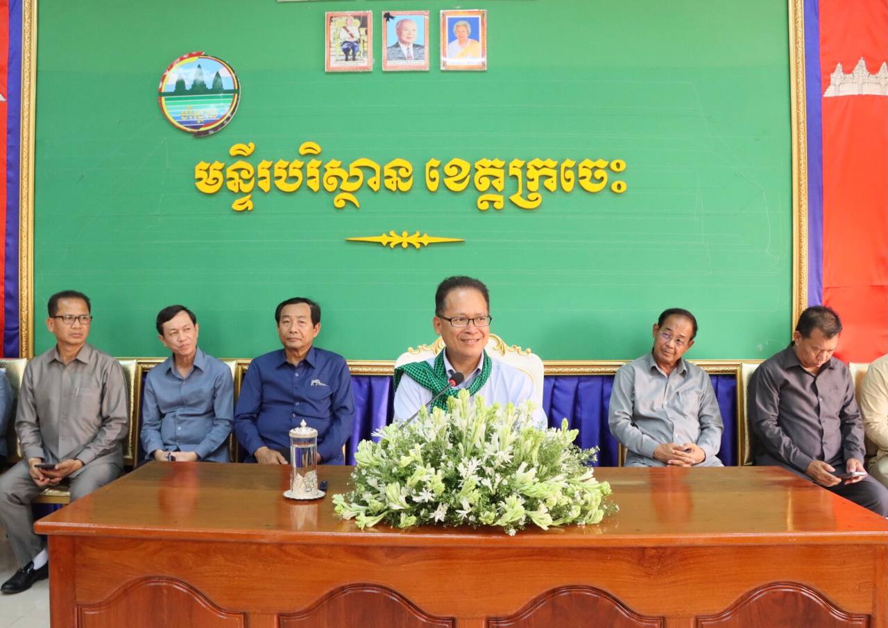 ឯកឧត្តមបណ្ឌិត អ៊ាង សុផល្លែត អញ្ជើញបន្តពង្រឹងមន្រ្តីបរិស្ថាន នៅតាមបណ្តាខេត្ត ក្នុងការអនុវត្តយុទ្ធសាស្រ្តរបស់រាជរដ្ឋាភិបាល