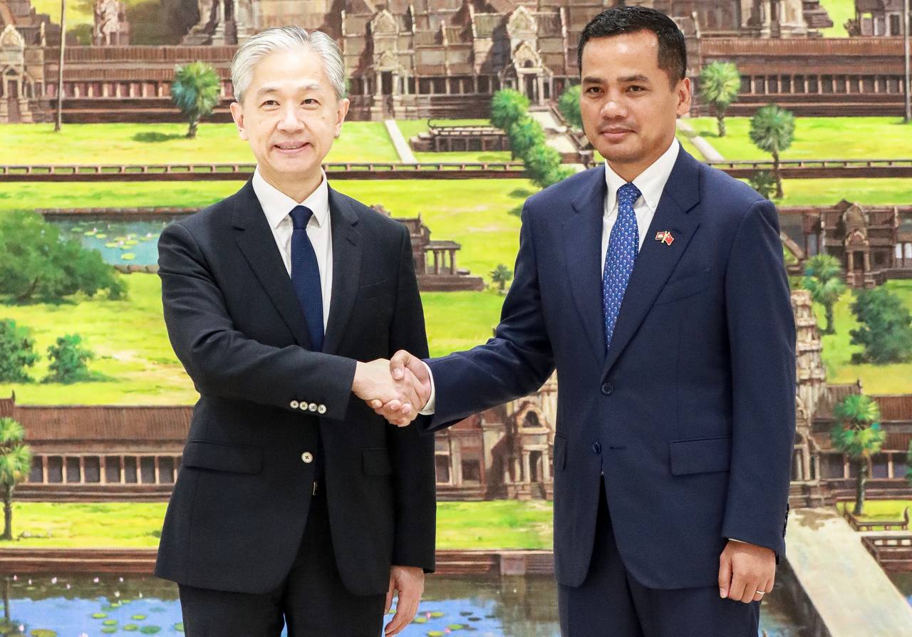 ឯកឧត្ដមអភិសន្តិបណ្ឌិត ស សុខា ៖ កម្ពុជា-ចិន មានទំនាក់ទំនងការទូត​ជិតស្និទ្ធជាមួយគ្នាប្រមាណជាង ៦ទសវត្សរ៍