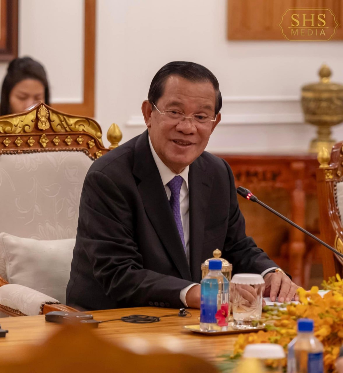 ឯកឧត្តម រដ្ឋមន្រ្តី ជា វ៉ាន់ដេត និងលោកជំទាវ ព្រមទាំងថ្នាក់ដឹកនាំនិងមន្ត្រីរាជការ នៃក្រសួងប្រៃសណីយ៍និងទូរគមនាគមន៍ បានផ្ញើសារលិខិតជូនពរ សម្តេចអគ្គមហាសេនាបតីតេជោ ហ៊ុន សែន ប្រធានព្រឹទ្ធសភា និងជាប្រធានក្រុមឧត្តមប្រឹក្សាផ្ទាល់ព្រះមហាក្សត្រ នៃព្រះរាជាណាចក្រកម្ពុជា ក្នុងឱកាសខួបកំណើតគម្រប់ ៧២ឆ្នាំ ឈានចូល ៧៣ឆ្នាំ