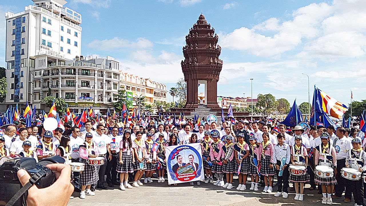 ខេត្តបាត់ដំបង មានអ្នកចូលរួមរាប់ពាន់នាក់ក្នុងពិធីអបអរសាទរ ថ្ងៃបើកការដ្ឋានព្រែកជីកហ្វូណនតេជោ