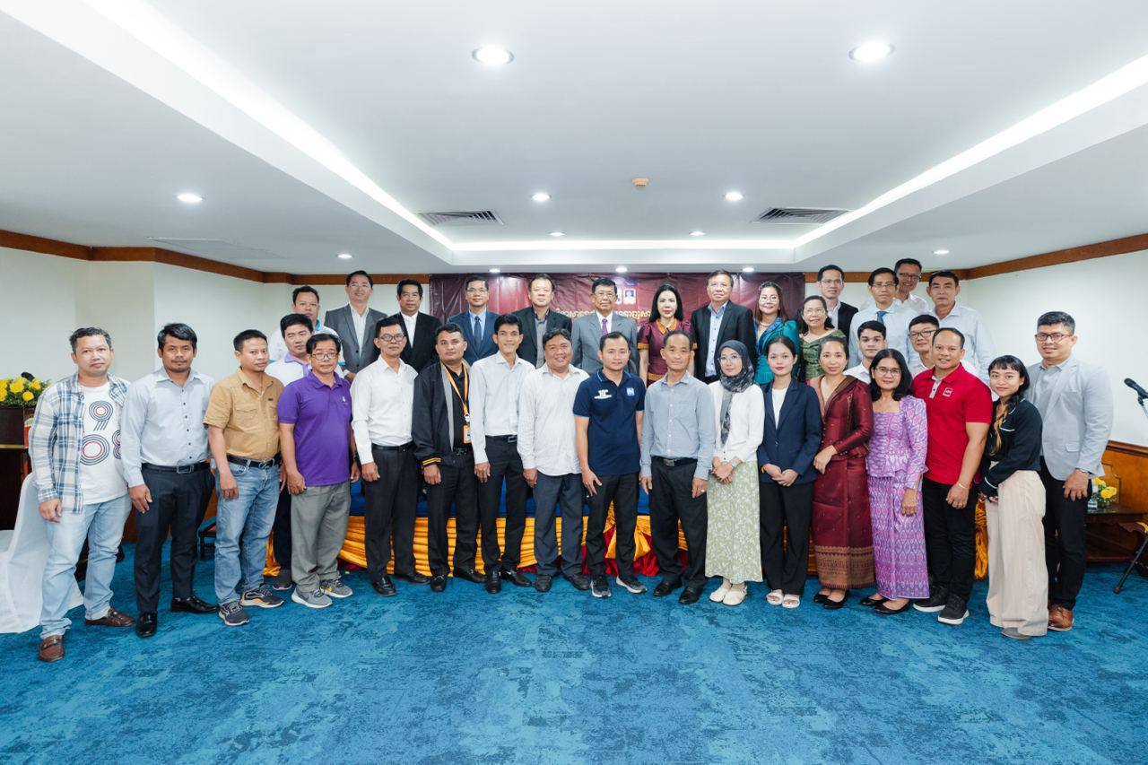 ប្រធានអាជ្ញាធរអេដស៍អំពាវនាវឱ្យអ្នកសារព័ត៌មានជួយទប់ស្កាត់ការឆ្លងរាលដាលមេរោគអេដស៍នៅកម្ពុជា