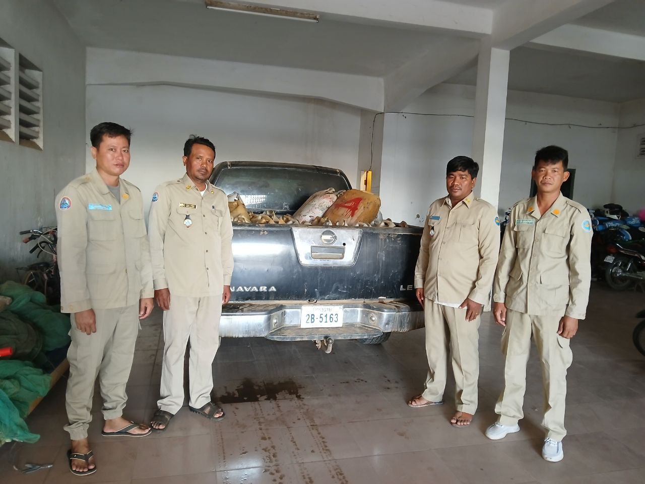កម្លាំងងអធិការដ្ធានរដ្ធបាលជលផលមេគង្គសហការជាមួយកំលាំងខណ្ឌរដ្ឋបាលជលផលខេត្តកំពង់ចាម ចាប់បានរថយន្តដឹកកូនត្រីចម្រុះចំនួន ៣០កាន ស្មើ ៦០០គ.ក