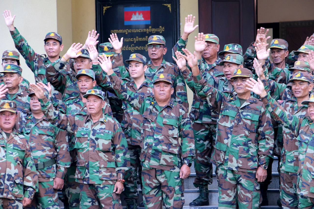 យោធិនទូទាំងតំបន់ប្រតិបត្តិការសឹកណ្តាល ប្រកាសថ្កោលទោស និងប្រឆាំងដាច់ខាតចំពោះក្រុមឧទ្ទាមក្រៅច្បាប់ ដែលចង់ផ្ដួលរំលំរាជរដ្ឋាភិបាល