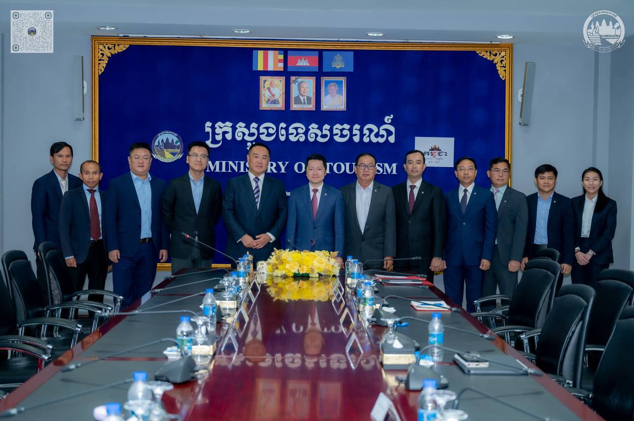 ឯកឧត្តម សុខ សូកេន ជួប ទូរទស្សន៍ចិន CCTV 6 ផលិតខ្សែភាពយន្ត និងការផ្សព្វផ្សាយពីសក្តានុពលទេសចរណ៍កម្ពុជា