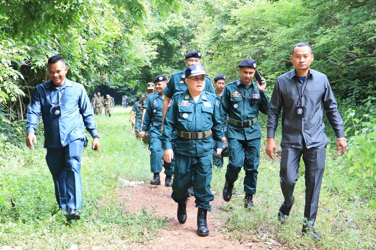 ស្នងការនគរបាលខេត្តឧត្ដរមានជ័យ ចុះសំណេះសំណាល សួរសុខទុក្ខ កងកម្លាំងឈរជើងតាមខ្សែបន្ទាត់ព្រំដែន
