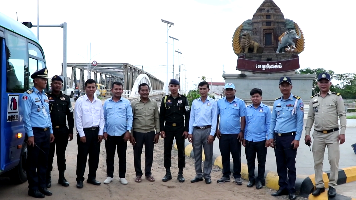 រដ្ឋបាលខេត្តកំពង់ធំ និងរាជធានីភ្នំពេញសហការគ្នាដឹកជញ្ជូន ប្រជាពលរដ្ឋដោយឥតគិតថ្លៃក្នុងឱកាសពិធីបុណ្យភ្ជុំបិណ្ឌ