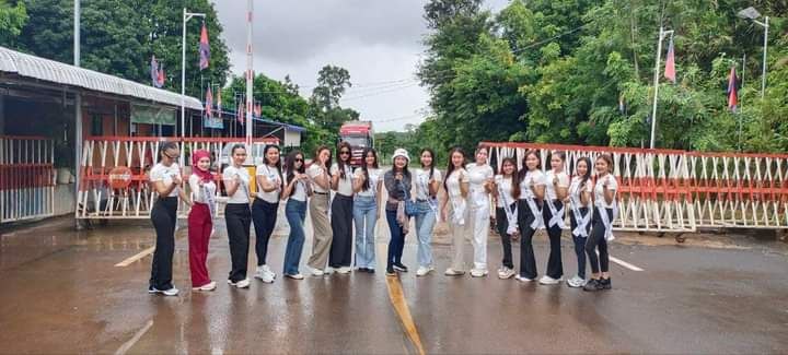 សិល្បករ សិល្បការិនីបានបង្ហាញទឹកចិត្តរីករាយក្រោយ​ឃើញការ​អភិវឌ្ឍនៅតាមព្រំដែន