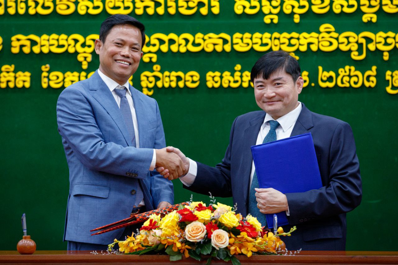 ក្រសួងការងារ និង ក្រុមហ៊ុន RMA ចុះអនុស្សរណៈដើម្បីពង្រឹងការបណ្តុះបណ្តាល​ធនធានមនុស្សលើវិស័យយានយន្តនៅកម្ពុជា