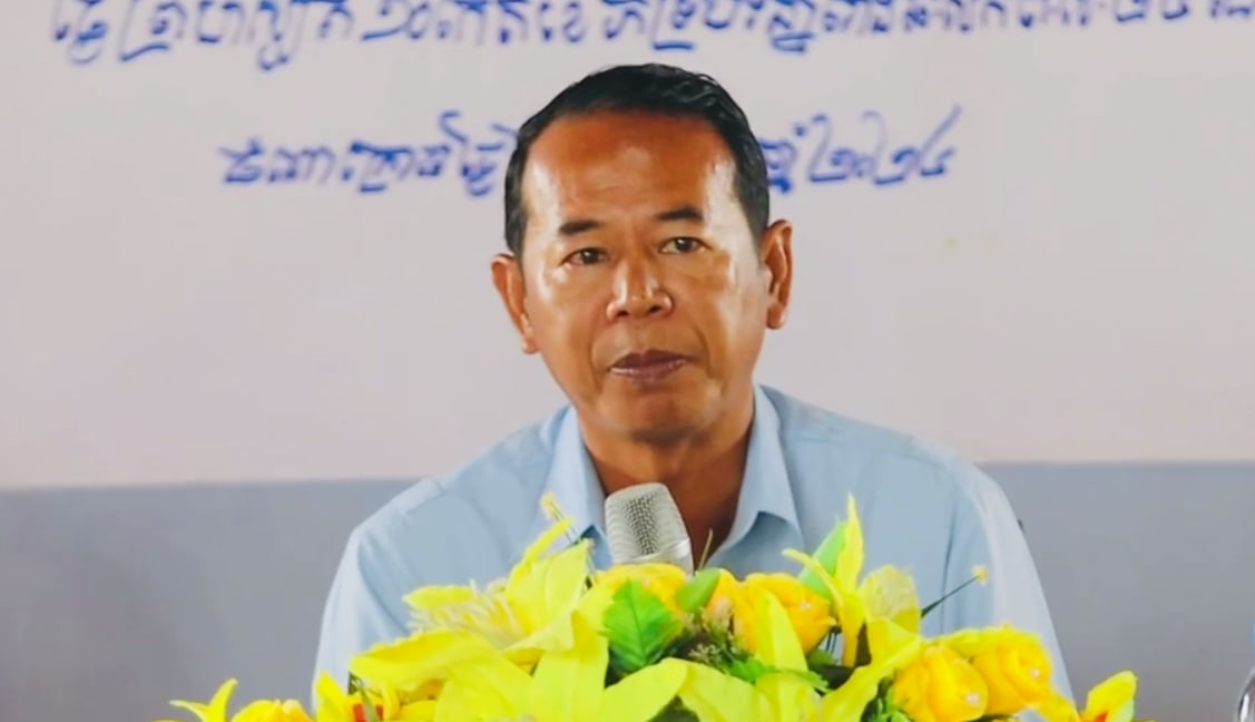 អភិបាលស្រុកស្ទោង ណែនាំដល់អ្នកទទួលសាងសង់ផ្លូវឱ្យអនុវត្ត​តាម​បទដ្ឋានបច្ចេកទេសនិងកិច្ចសន្យា