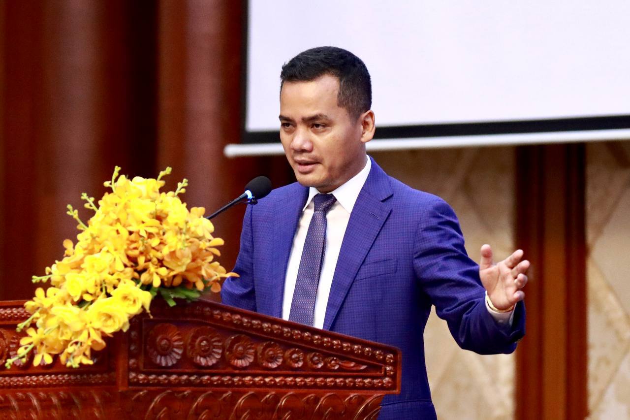 ឯកឧត្តមអភិសន្តិបណ្ឌិត ស សុខា រំលឹកដល់មន្ត្រីនគរបាលជាតិ ត្រូវតែមានស្មារតីគោរពវិន័យឱ្យបានច្បាស់លាស់