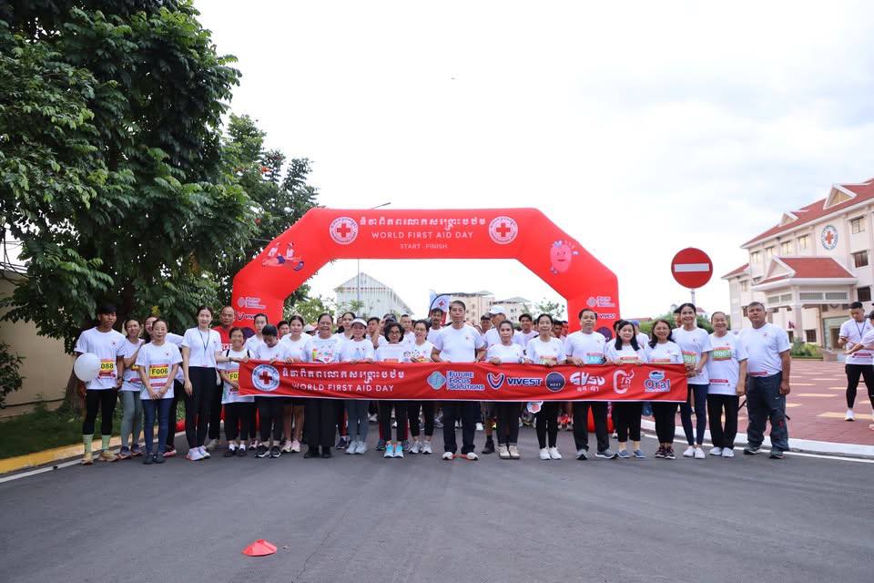 កាកបាទក្រហមកម្ពុជា រៀបចំកម្មវិធីរត់ប្រណាំងចម្ងាយ ៣គីឡូម៉ែតដើម្បីអបអរសាទរទិវា ពិភពលោកសង្គ្រោះបឋម ឆ្នាំ២០២៤ ក្រោមប្រធានបទ“សង្គ្រោះបឋម និងកីឡា”