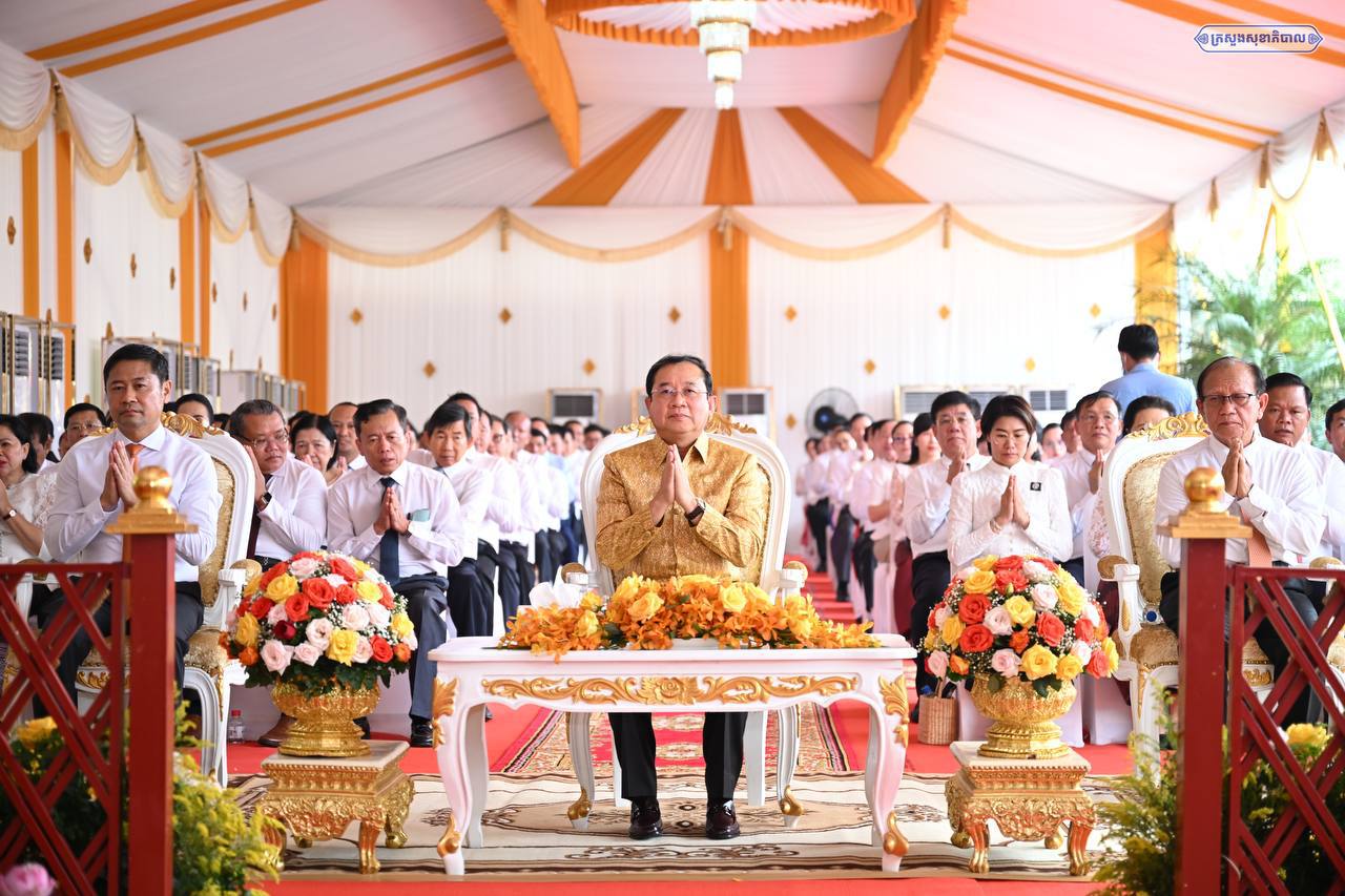អគារមជ្ឈមណ្ឌលកណ្តាល អគារវេជ្ជសាស្រ្តស៊ីក្លូត្រុង និងអគារចំណត នៃមន្ទីរពេទ្យកាល់ម៉ែត នឹងបើកការដា្ឋនសាងសង់ នៅថ្ងៃនេះ