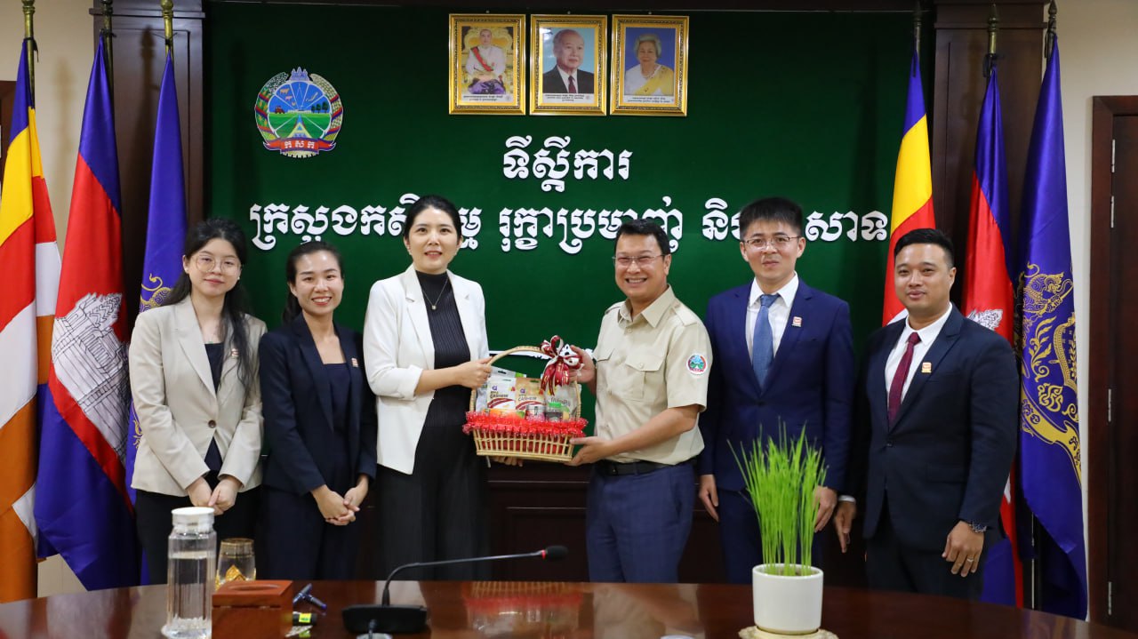 រដ្ឋមន្ត្រីក្រសួងកសិកម្ម បានសម្តែងនូវការស្វាគមន៍ និងអរគុណដល់សារព័ត៌មានត្នោត អ៊ែប ដែលបានសហការផ្សព្វផ្សាយព័ត៌មានក្នុងវិស័យកសិកម្ម