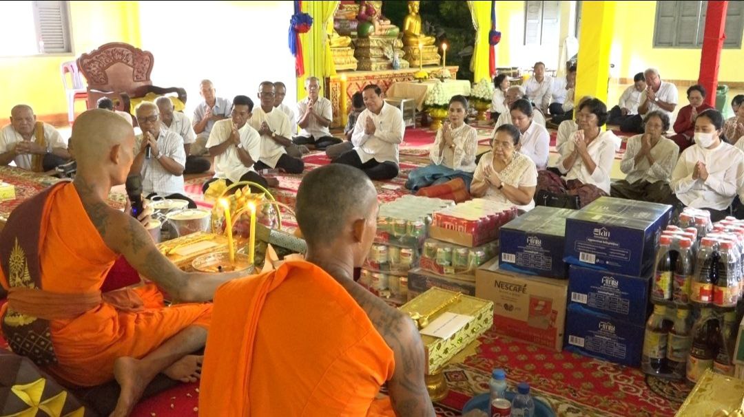 អនុប្រធានកិត្តិយសសាខាកាកបាទក្រហមខេត្តកំពង់ធំ ចាត់ទុកការជួបជុំគ្នាធ្វើបុណ្យធ្វើទាន ក្នុងពិធីបុណ្យកាន់បិណ្ឌ គឺដោយសារប្រទេសជាតិ មានសុខសន្តិភាព