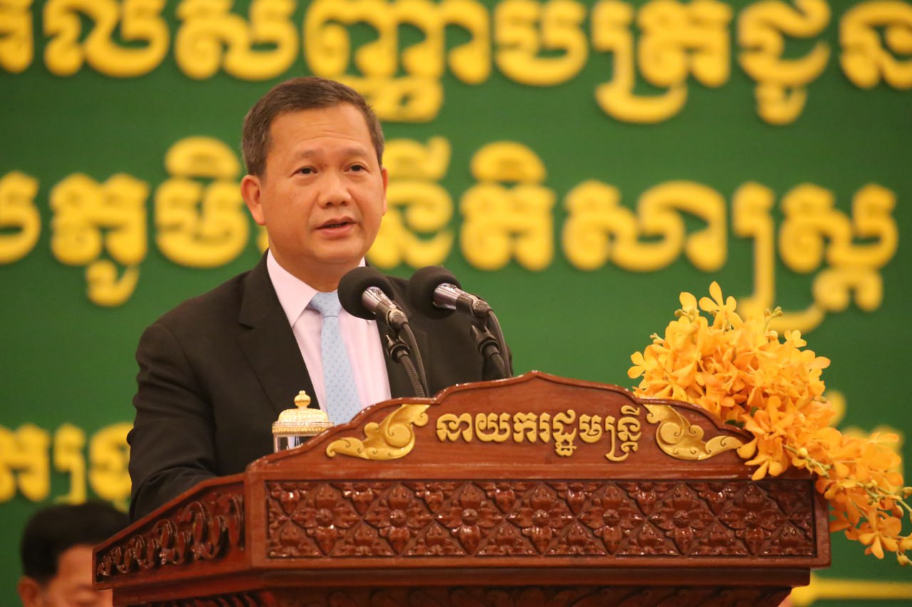 នាយករដ្ឋមន្រ្តី ពន្យល់អំពីអត្ថន័យ និងមូលហេតុនៃការបង្កើតឱ្យមាន CLMV ដែល​ជាយន្តការរបស់អាស៊ាន បង្កើតឡើងនៅឆ្នាំ២០០០ ដើម្បីជំរុញកិច្ចអភិវឌ្ឍន៍​នៅប្រទេសកម្ពុជា ឡាវ មីយ៉ាន់ម៉ា និងវៀតណាម