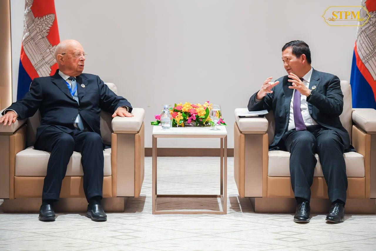 លោកសាស្ត្រាចារ្យ Klaus Schwab អញ្ជើញសម្តេចធិបតី ចូលរួមវេទិកាសេដ្ឋកិច្ចពិភពលោក (WEF) ប្រចាំឆ្នាំ២០២៥