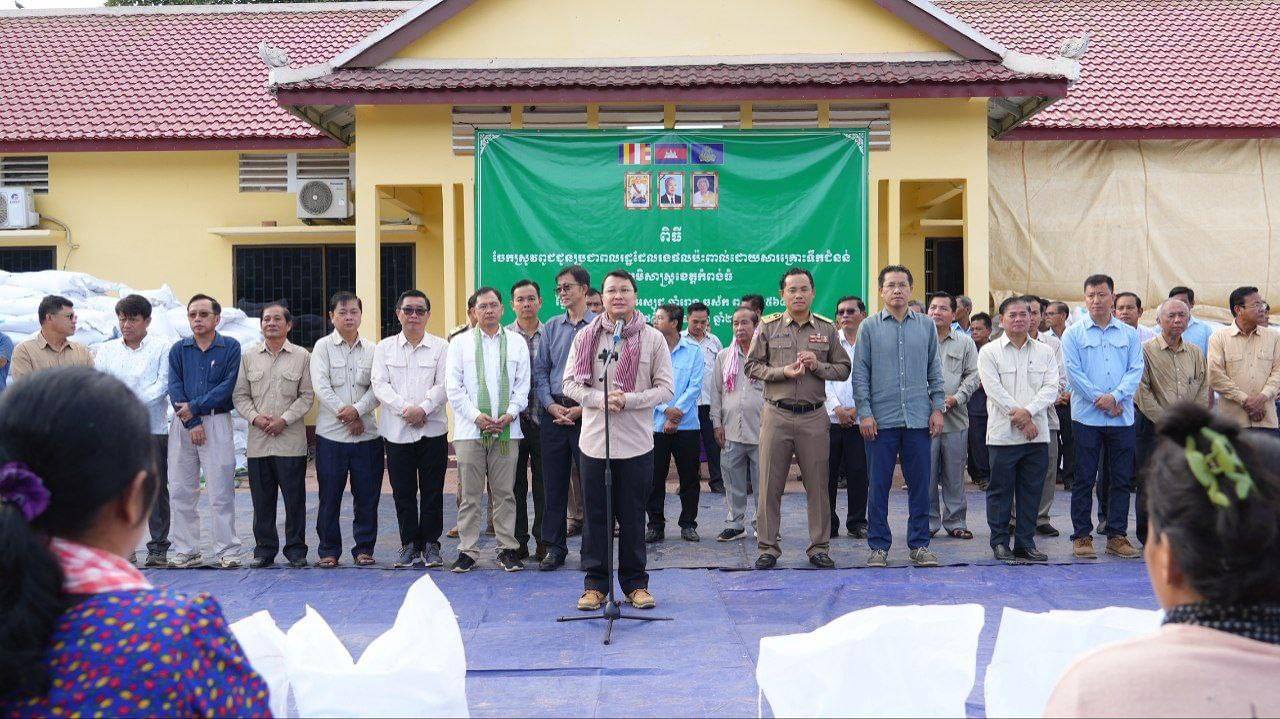 ឯកឧត្តមឌិត ទីណា ៖ គោលដៅរបស់រាជរដ្ឋាភិបាល គឺជួយបងប្អូនប្រជាកសិករ ឱ្យ មានសន្តិ សុខស្បៀង និងមានប្រសិទ្ធភាពសេដ្ឋកិច្ច
