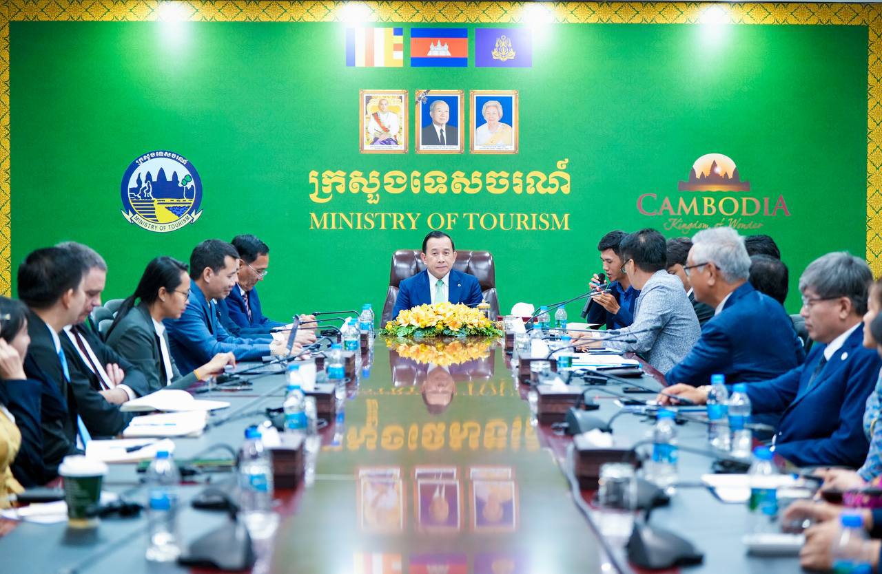 ពាក់ព័ន្ធការផ្សព្វផ្សាយរបស់ទូរទស្សន៍កូរ៉េ ថាពលរដ្ឋកូរ៉េ បានរងគ្រោះដោយការបង្ខាំងធ្វើការខុសច្បាប់ និងត្រូវបានចាប់ជំរិតនៅកម្ពុជា ក្រសួងទេសចរណ៍ រៀបចំកិច្ចប្រជុំបន្ទាន់ ជាមួយ ទូតសាធារណរដ្ឋកូរ៉េ