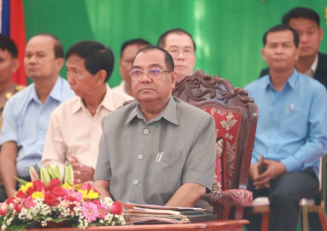 ម៉ូតូ ១៤គ្រឿង ត្រូវបានប្រគល់ជូនសិស្សប្រឡងជាប់និទ្ទេស A នៅស្រុកកណ្តាលស្ទឹង  ចំនួន ១៤នាក់