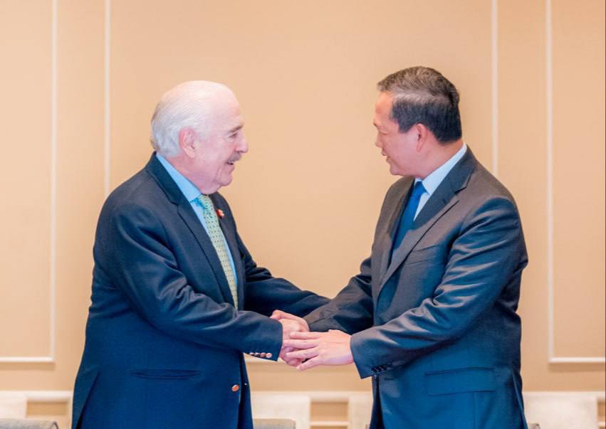 លោក André Pastrana Arango ប្រធានអង្គការ IDC-CDI និងជាអតីតប្រធានាធិបតីនៃប្រទេសកូឡុំប៊ី