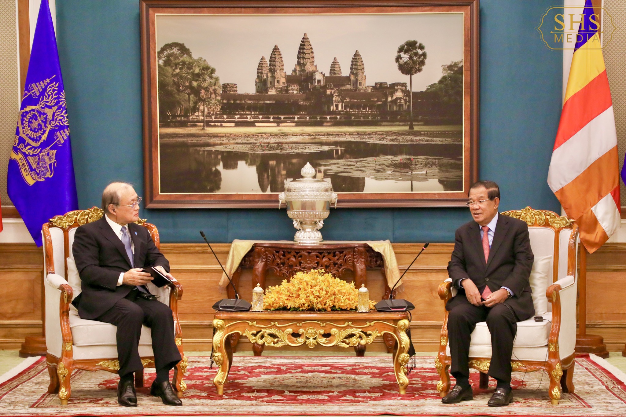 សម្ដេចតេជោ ហ៊ុន សែន៖ បើគ្មានសន្តិភាពនោះទេ យើងមិនចាំចាច់និយាយពីបញ្ហាសិទ្ធិមនុស្ស ប្រជាធិបតេយ្យ និងការអភិវឌ្ឍនោះឡើយ