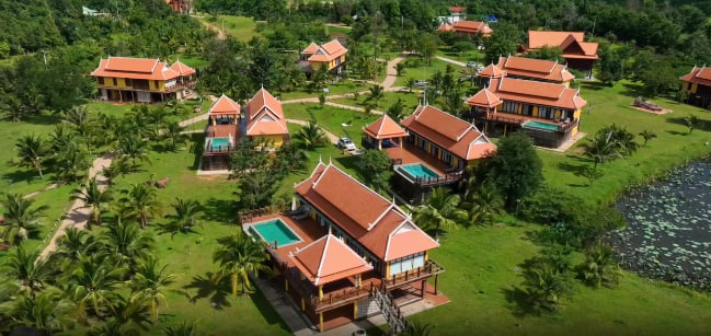 រមណីយដ្ឋានភូមិដំណាក់ដំរី ស្រុកភ្នំស្រួច ខេត្តកំពង់ស្ពឺ