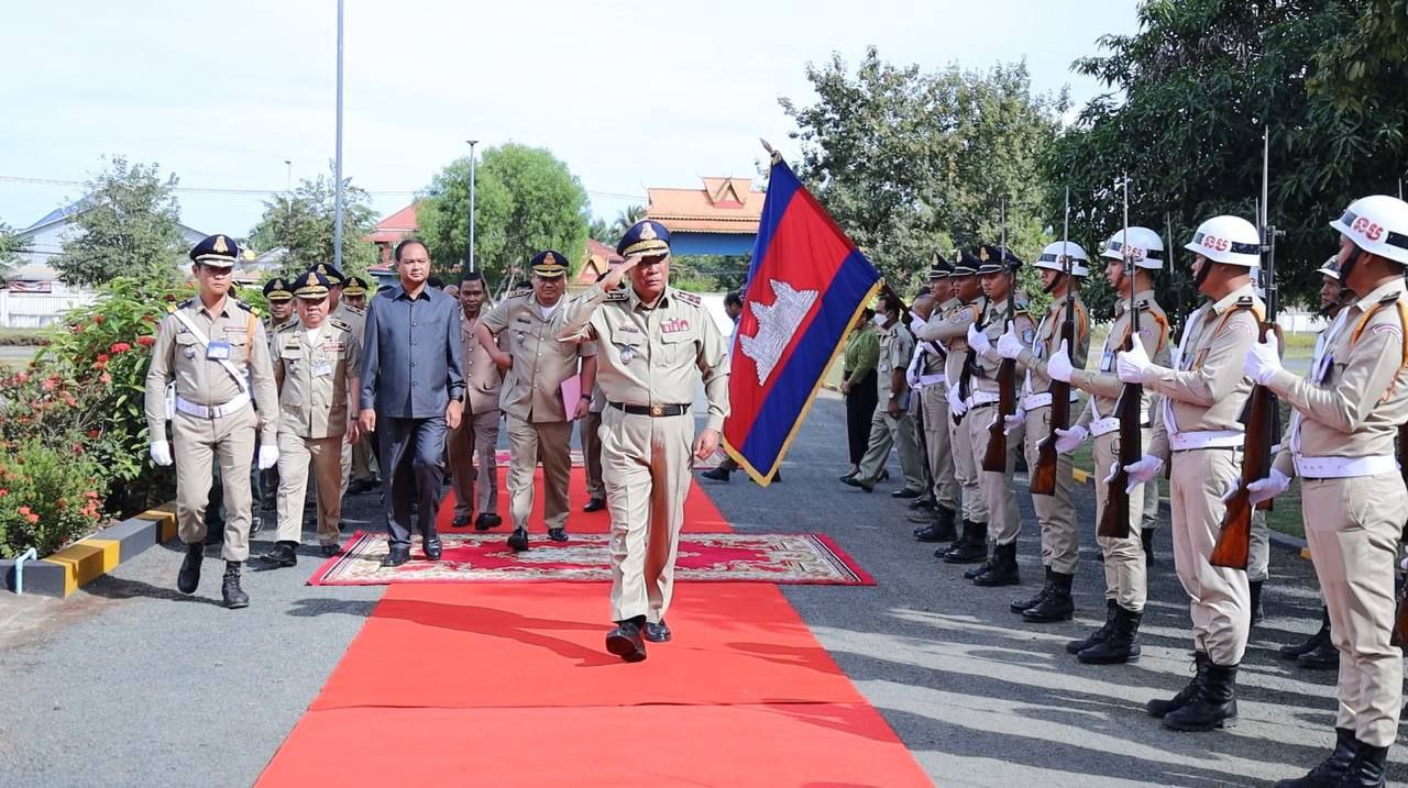 នាយឧត្តមសេនីយ៍ ខេង សុមេធ ៖ នគរបាលខេត្តព្រះវិហារ ត្រូវបន្តពង្រឹងការរក្សាសន្តិសុខ សណ្តាប់ធ្នាប់សាធារណៈ ទប់ស្កាត់ និងបង្ក្រាបបទល្មើសឆ្លងដែនគ្រប់ប្រភេទ