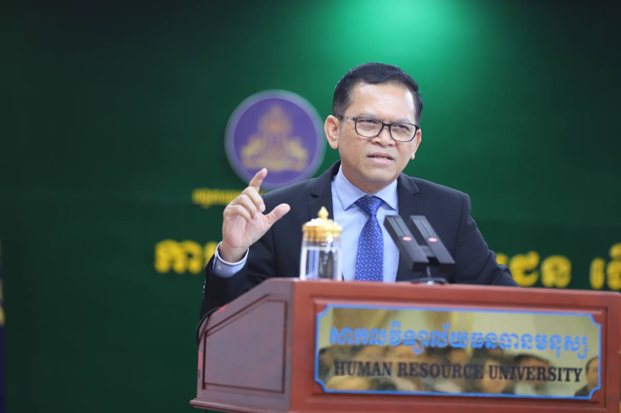 ឯកឧត្តម ប៉ែន បូណា៖ ក្រៅពីមានចំណេះជំនាញ មានសីលធម៌ល្អ យុវជនក៏ត្រូវយល់ដឹងពីសេរីភាពបញ្ចេញមតិក្នុងក្របខណ្ឌច្បាប់
