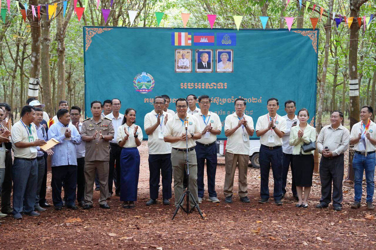ប្រកួតចៀរជ័រកៅស៊ូ ដើម្បី ស្វែងរក កម្មករចៀរជ័រកៅស៊ូ ដែលមានជំនាញ មានបច្ចេកទេសចៀរបានស្អាត និងលឿន