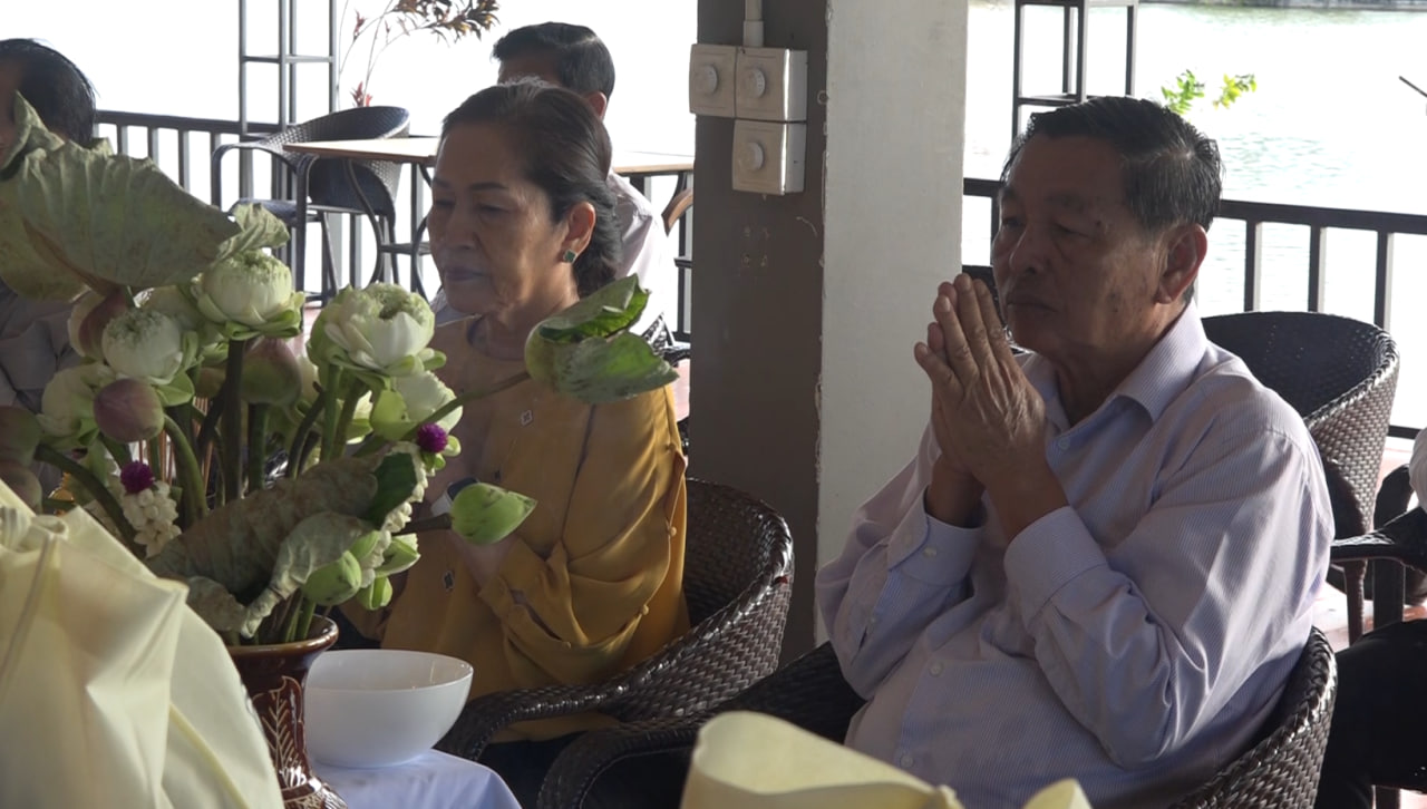 ឯកឧត្តម សៀង ណាំ តំណាងរាស្រ្តមណ្ឌលខេត្តសៀមរាប អញ្ជើញសួរ​សុខទុក្ខ និងជូនអំណោយដល់​ប្រជាពលរដ្ឋ២៥០គ្រួសារ​