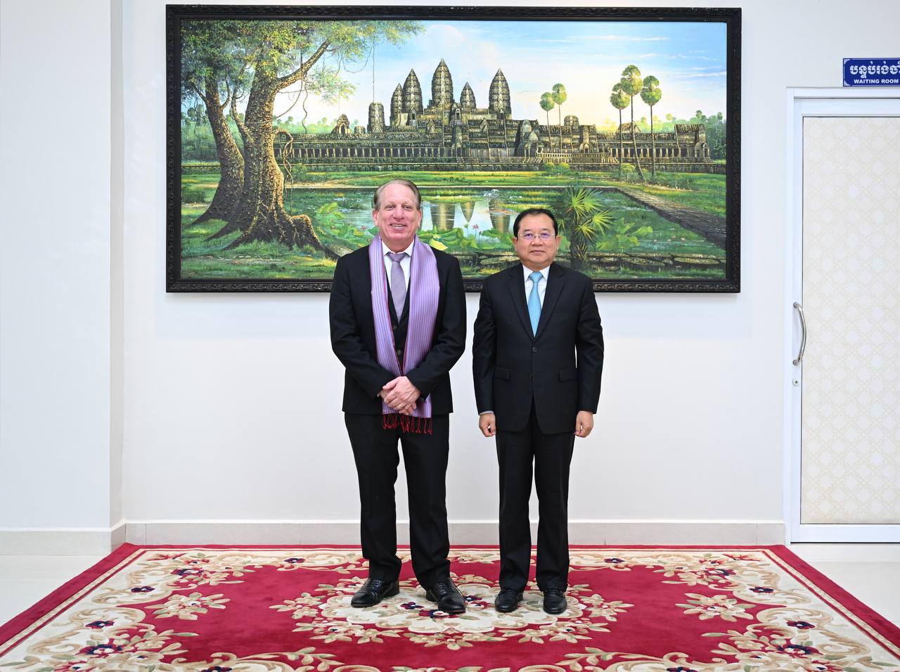 ឯកឧត្តមសាស្រ្តាចារ្យ ឈាង រ៉ា លើកទឹកចិត្តដល់ មណ្ឌលថែទាំសុខភាពកុមារចេនឡា បន្តពង្រីកកិច្ចសហប្រតិបត្តិការជាមួយអង្គភាពពាក់ព័ន្ធនៃក្រសួងសុខាភិបាល ដើម្បីការថែទាំសុខភាពកុមារ និង ទារក នៅកម្ពុជា