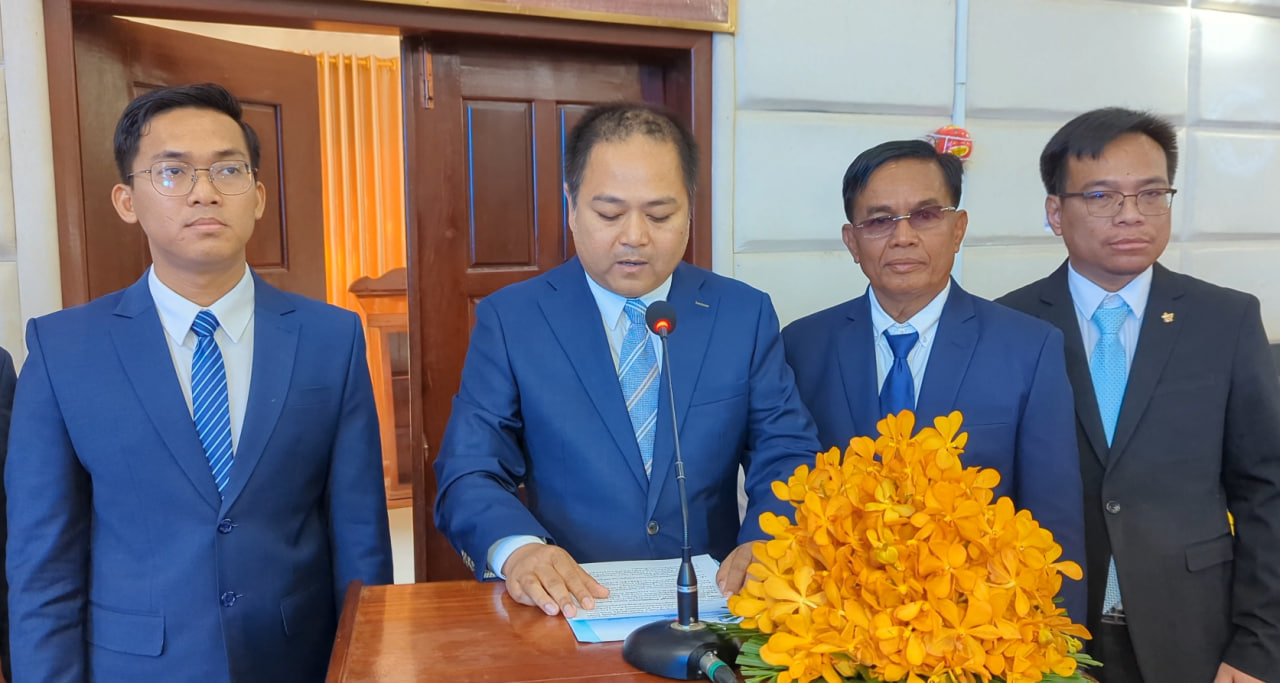 មន្ត្រីក្រសួងជំរុញឱ្យដស្រាយវិវាទ និងការចុះបញ្ជីក្បាលដី​ជូនពលរដ្ឋខេត្តបន្ទាយមានជ័យ​ឱ្យបាន​រួចរាល់នៅពាក់​កណ្ដាល​ឆ្នាំក្រោយ
