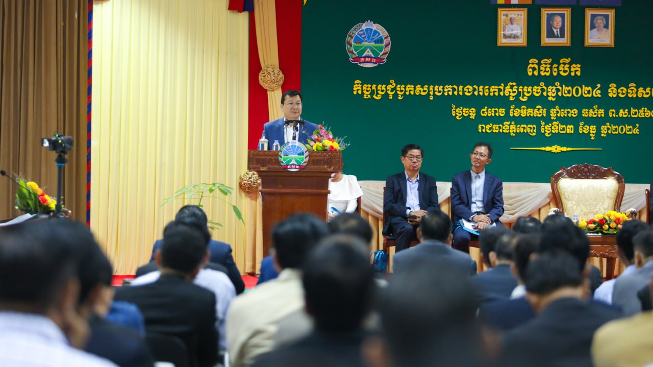 រដ្ឋមន្ត្រីក្រសួងកសិកម្ម លើកទឹកចិត្ត ការកសាងសហគមន៍កសិកម្មទំនើប ដែលប្រមូលផ្តុំនូវអ្នកដាំដុះកៅស៊ូ
