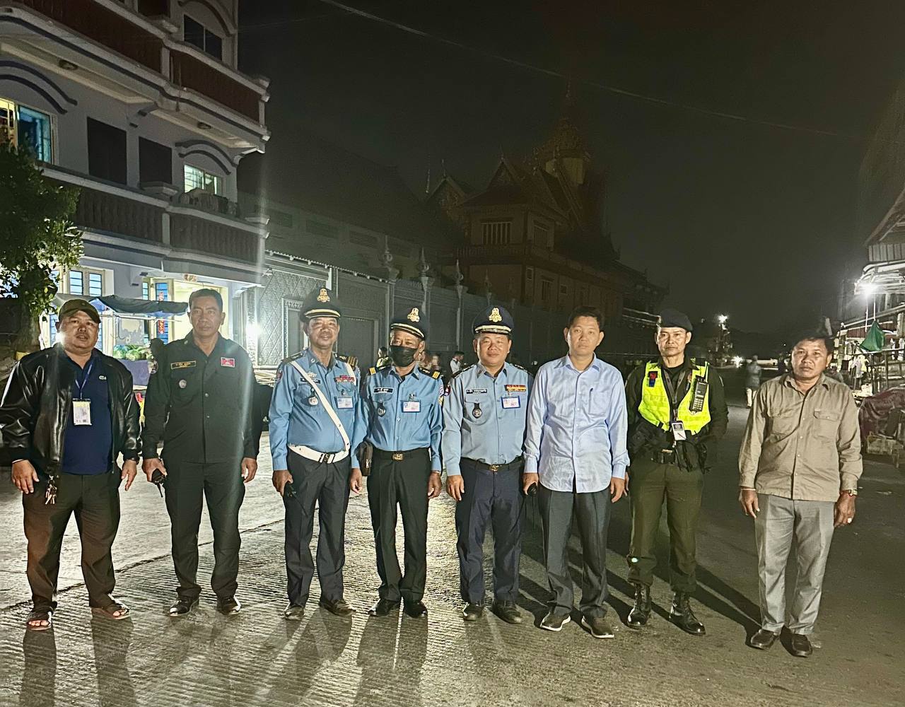 អាជ្ញាធរខណ្ឌច្បារអំពៅ ចាត់វិធានការទៅលើអាជីវករ ដែលមិនស្តាប់តាមការណែនាំរបស់រដ្ឋបាលខណ្ឌ