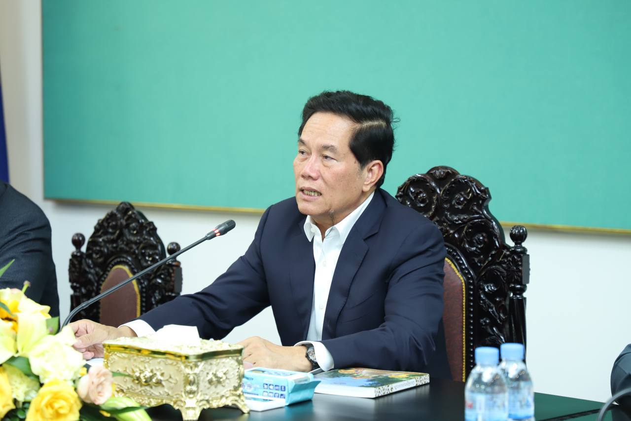 ឯកឧត្តម ឃួង ស្រេង ជំរុញឱ្យអាជ្ញាធរអនុវត្តឱ្យម៉ឺងមាត់ហ្មត់ចត់បំផុត ក្នុងការទប់ស្កាត់បង្ក្រាបក្រុមក្មេងទំនើងនៅក្នុងមូលដ្ឋានរាជធានីភ្នំពេញ