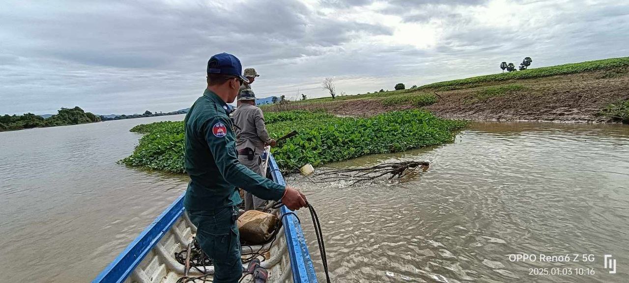 កម្លាំងចម្រុះខណ្ឌរដ្ឋបាលជលផលកំពង់ឆ្នាំង នៅតែបន្តសកម្មភាពចុះ​ប្រតិបត្តិការបង្ក្រាបបទល្មើសនេសាទខុសច្បាប់