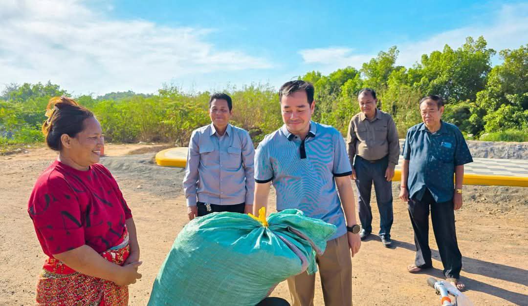 អភិបាលខេត្តកំពង់ចាម អញ្ជើញចុះពិនិត្យ សំណង់ប្រព័ន្ធប្រឡាយ​រំដោះទឹកភ្លៀង នៅក្រុងកំពង់ចាម