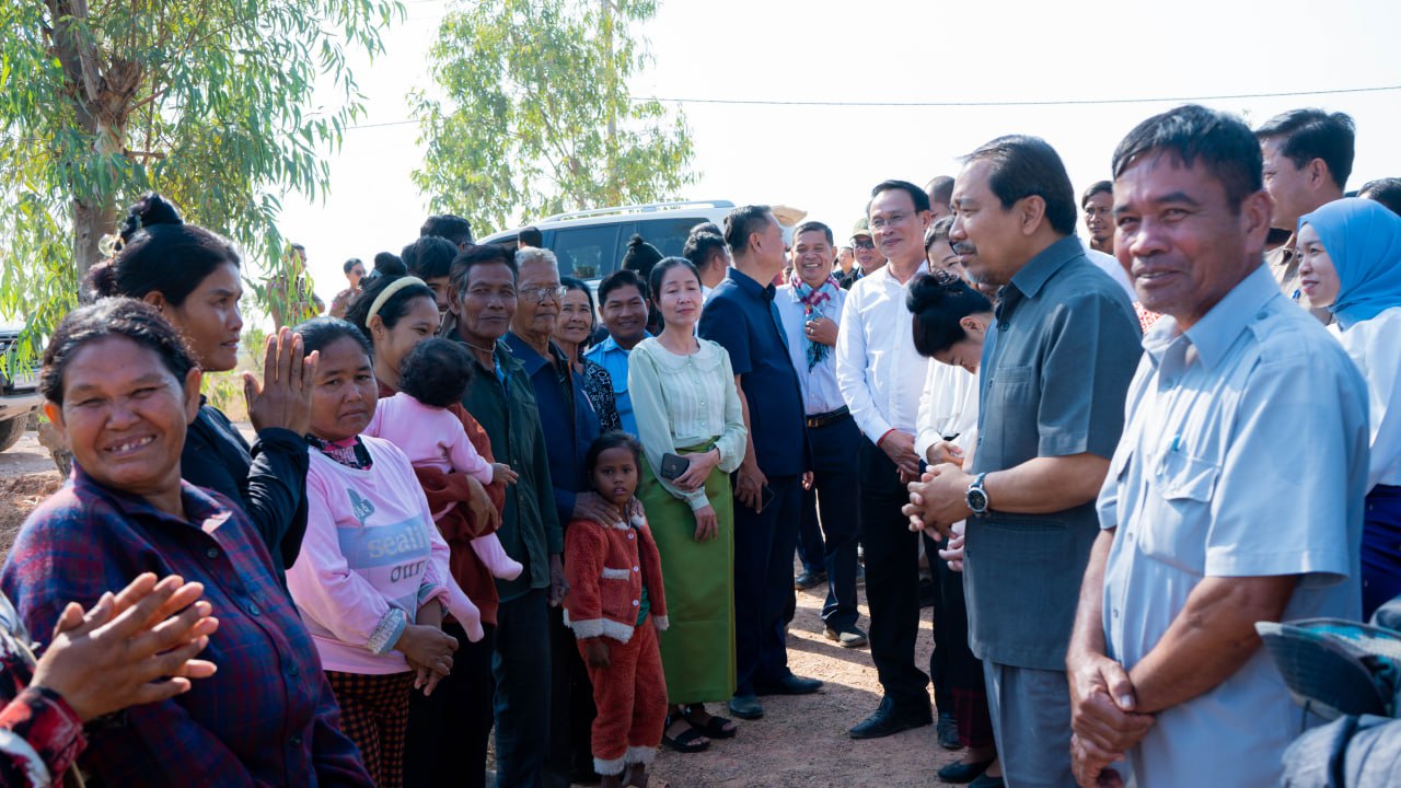ប្រជាពលរដ្ឋ ខេត្តបាត់ដំបង រីករាយ ដែលទទួលបានសមិទ្ធផល ឆ្លើយតបទៅនឹងតម្រូវការជាក់ស្ដែង នៅតាមមូលដ្ឋាន