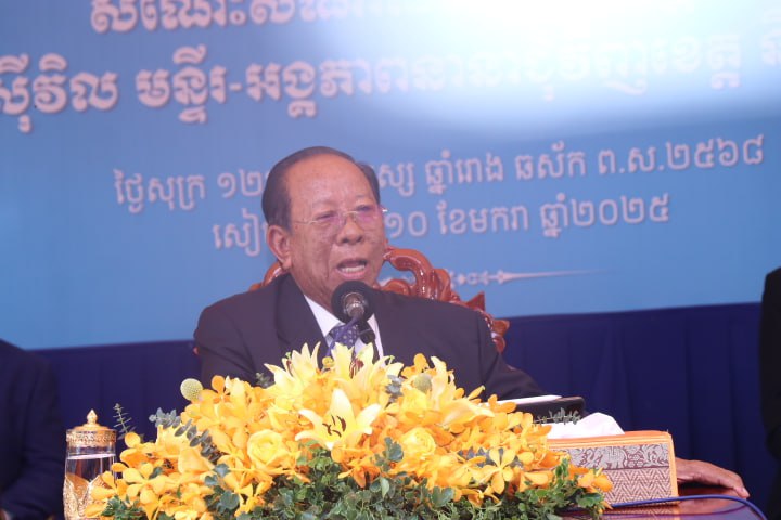 សម្តេចពិជ័យសេនា ទៀ បាញ់ អញ្ជើញសំណេះសំណាលជាមួយនិវត្តន៍ជនជាងពីរពាន់នាក់នៅខេត្តសៀមរាប