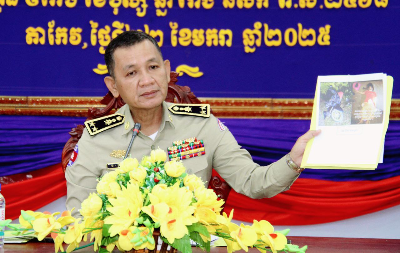 ឧត្តមសេនីយ៍ទោស្នងការខេត្តតាកែវណែនាំដល់មន្ត្រីចរាចរណ៍ផ្លូវគោកត្រូវប្រកាន់ខ្ជាប់នូវក្រមសីលធម៌ វិជ្ជាជីវៈនិង​សេចក្តីថ្លៃថ្នូរ​ពេលចុះអនុវត្តច្បាប់