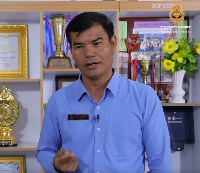 “នៅពេលដែលខ្ញុំធ្វើជាគ្រូបង្រៀន ខ្ញុំត្រូវតែធ្វើជាគ្រូបង្រៀនល្អម្នាក់ ហើយនៅពេលដែលខ្ញុំបានក្លាយជានាយកសាលា ក៏ខ្ញុំត្រូវតែធ្វើជានាយកសាលាល្អម្នាក់ដែរ”