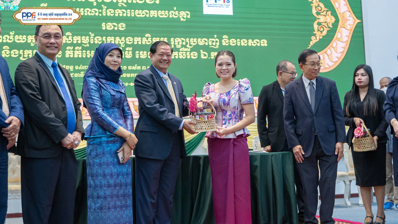 សាកលវិទ្យាល័យភូមិន្ទកសិកម្ម និងក្រុមហ៊ុន ភីភីអេហ្វ យ៉ាំមី មេនូហ្វេកឆឺរីង ឯ.ក រួមគ្នា អភិវឌ្ឍវិស័យកសិកម្មកម្ពុជាឱ្យកាន់តែរីកចម្រើន