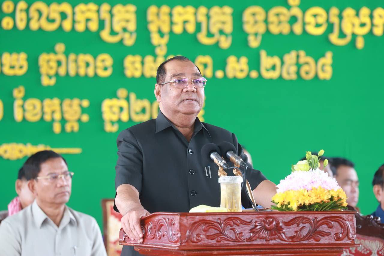 ឯកឧត្តម ហ៊ីង ប៊ុនហៀង សំណេះសំណាលជាមួយលោកគ្រូ-អ្នកគ្រូ ទូទាំងស្រុកកណ្តាលស្ទឹងចំនួន ១១៣៦នាក់
