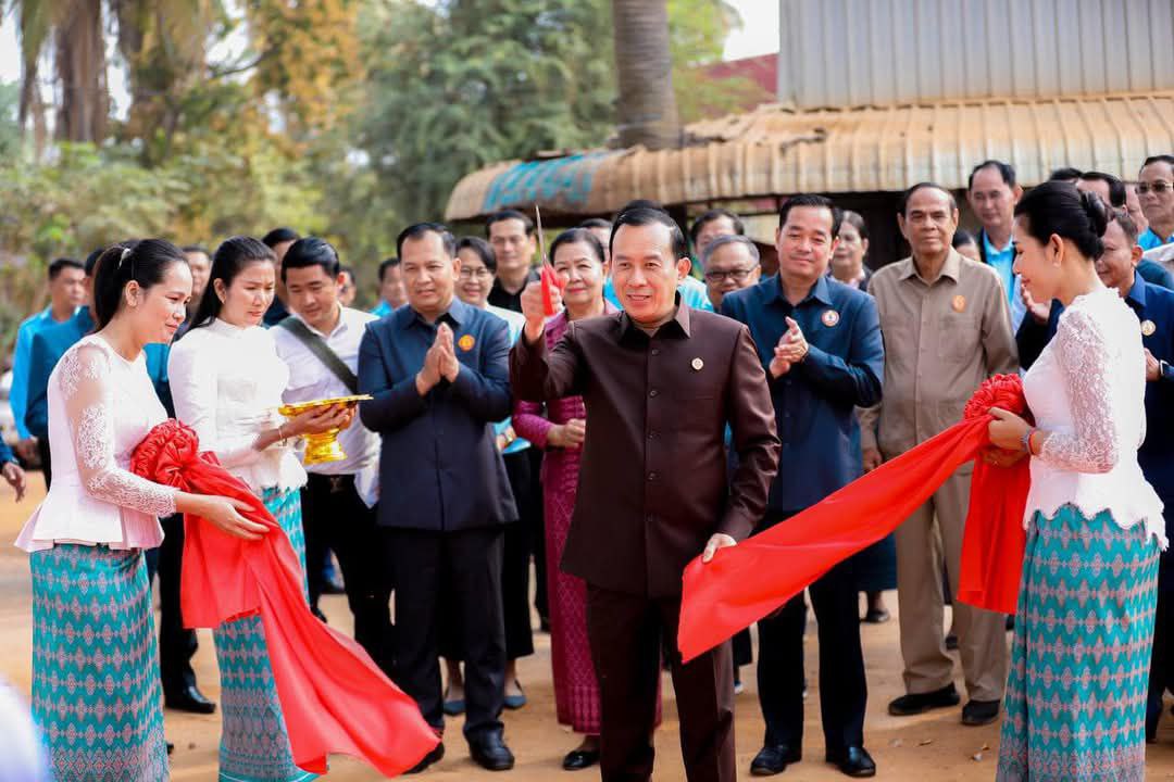 ឯកឧត្តម ហួត ហាក់ ៖ មន្ត្រីគណបក្សគ្រប់ជាន់ថ្នាក់ បន្តយកចិត្តទុកដាក់បម្រើសេវាជូនពលរដ្ឋ ឲ្យកាន់តែល្អប្រសើរឡើងថែមទៀត