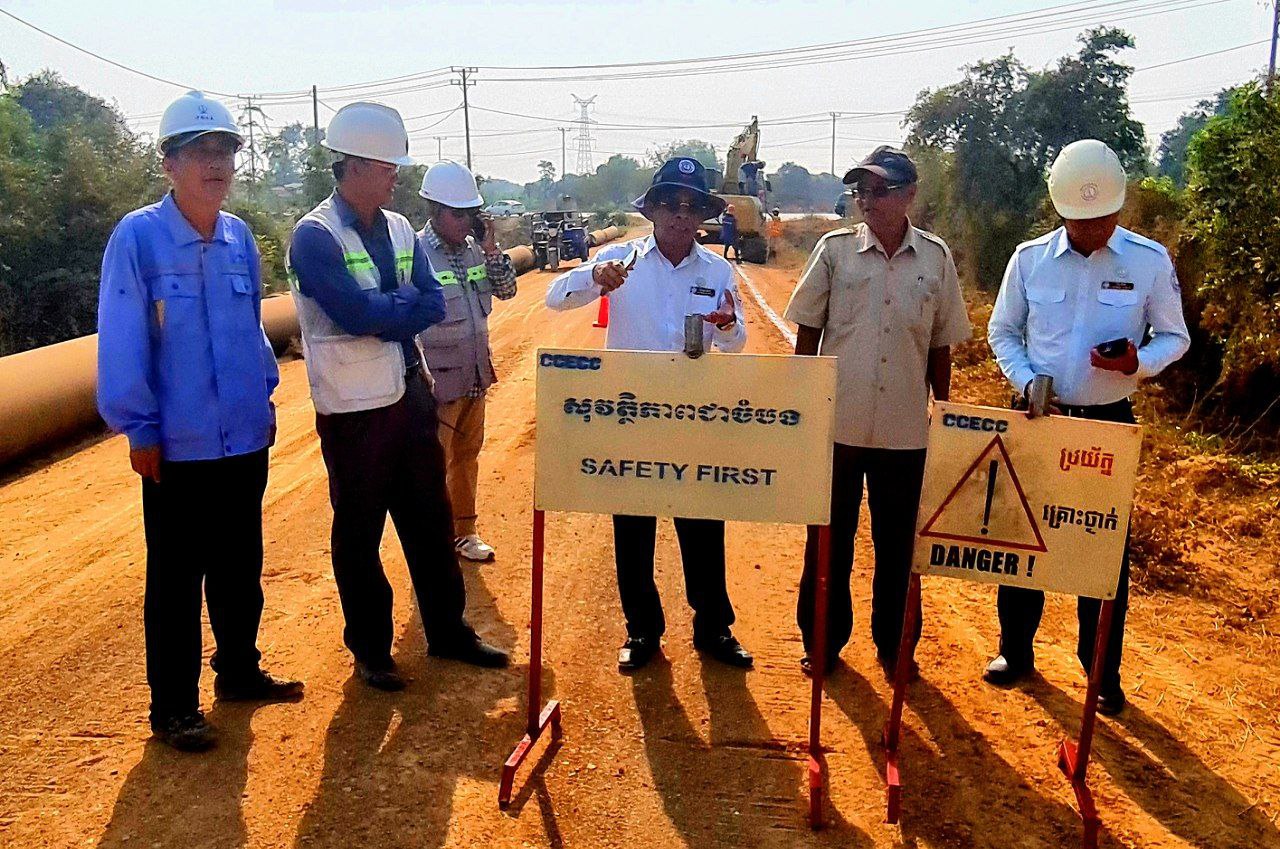 រដ្ឋាករទឹកបាត់ដំបង បើកការដ្ឋានតភ្ជាប់ និងពង្រីកបណ្តាញទឹកស្អាត​បំពង់​ទុយោមេខ្នាតធំប្រវែងពីរគីឡូម៉ែត្រ